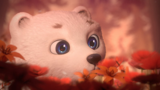Ein kleiner weißer Bär mit großen blauen Augen schaut neugierig.